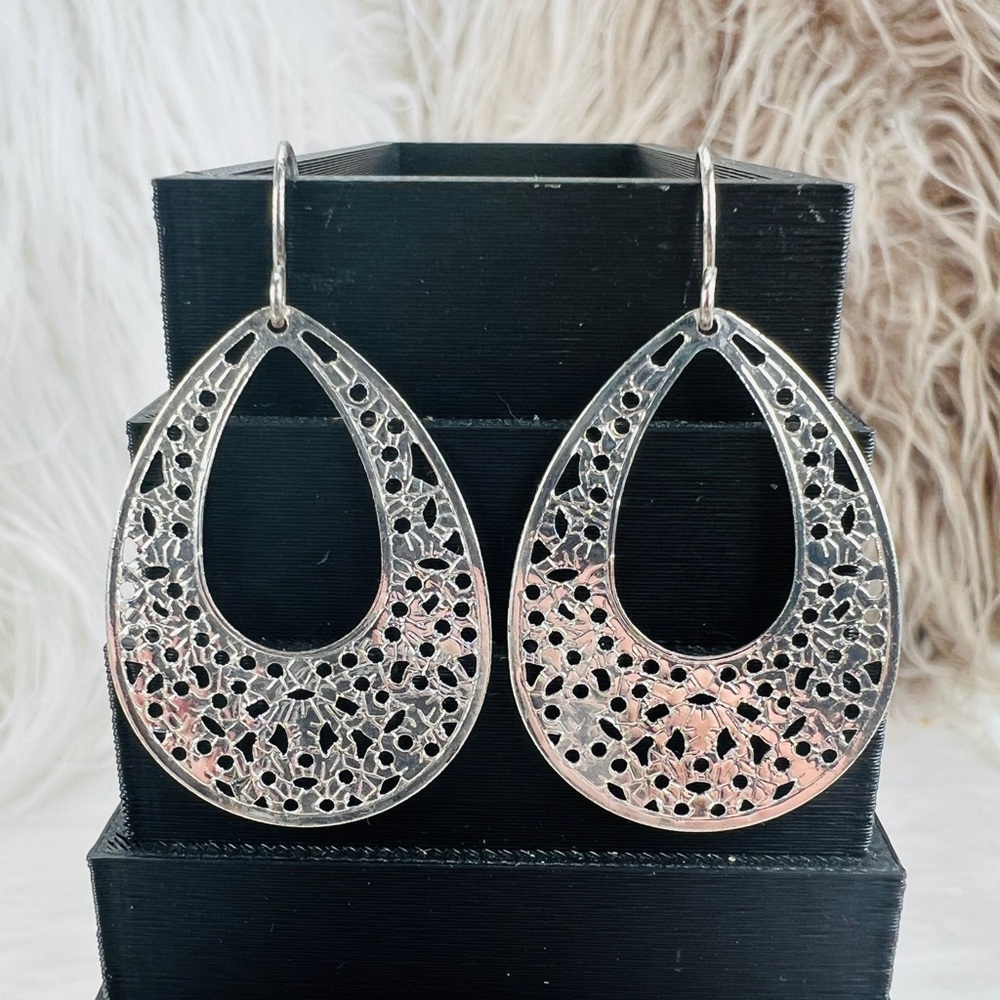 Silvertone Vintage Lightweight Pierced To Dangle … - image 1